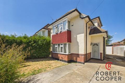 3 bedroom detached house for sale, Mount Pleasant, Ruislip, HA4