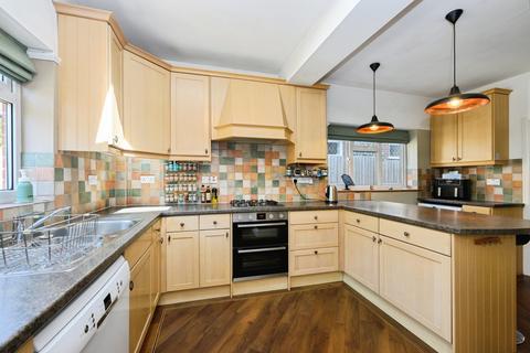 4 bedroom house for sale, Earlswood Road, Redhill, Surrey, RH1
