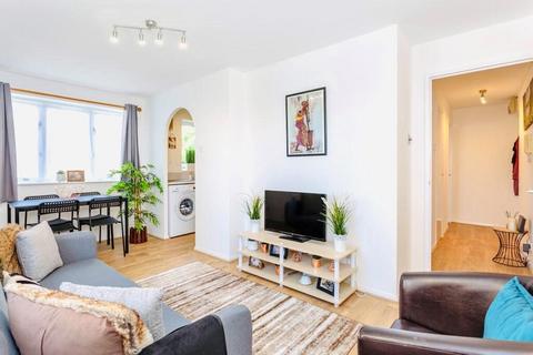 1 bedroom flat to rent, Greenslade Road, Barking, IG11