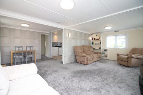 2 bedroom mobile home for sale, The Crescent, Woodside Park, Stalmine, FY6