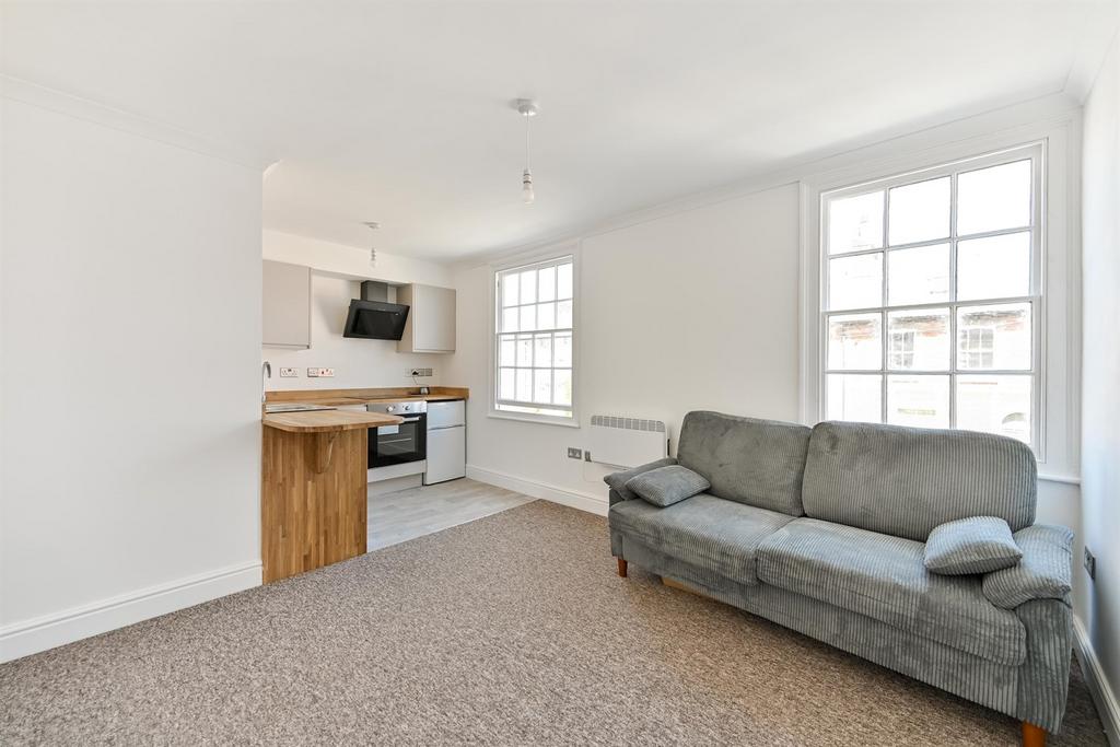 Apartment in Reading, Katesgrove - View 2