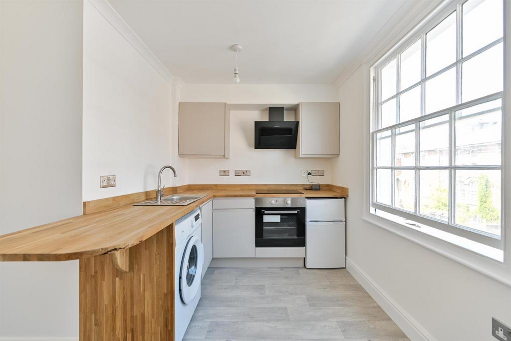Apartment in Reading, Katesgrove - View 4