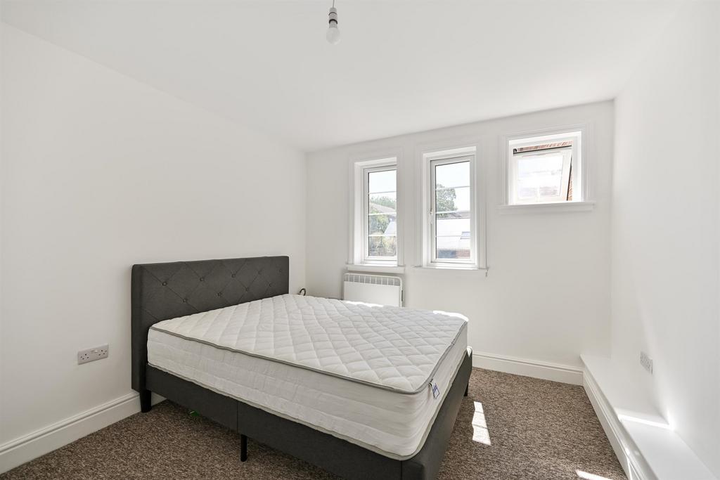 Apartment in Reading, Katesgrove - More