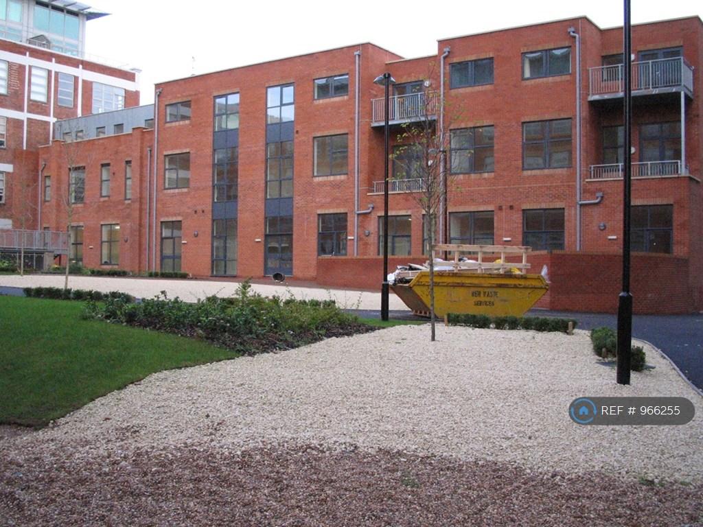 Apartment in Birmingham, West Midlands - View 2