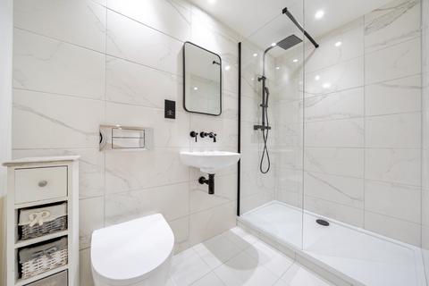 4 bedroom flat for sale, Water Gardens Square, London, SE16