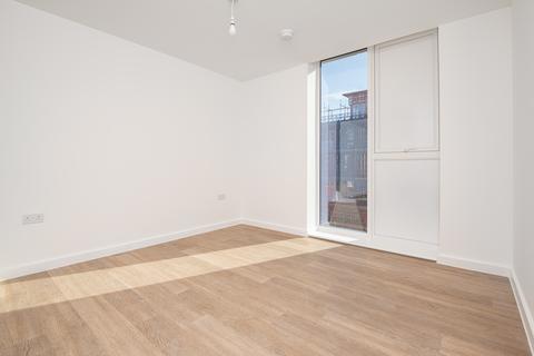 1 bedroom apartment to rent, at Walton Court, Station Avenue KT12