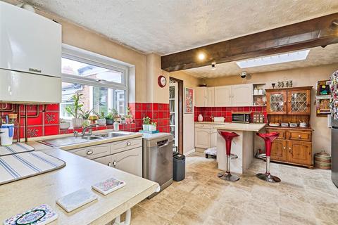 3 bedroom detached house for sale, Helenny Close, Wednesfield, Wolverhampton