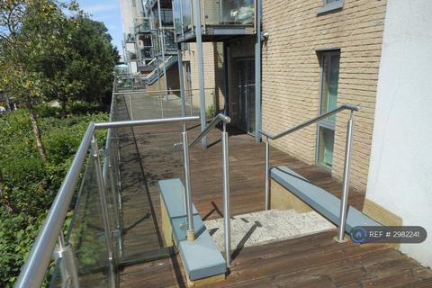 1 bedroom flat to rent, Chantry Close, West Drayton, UB7