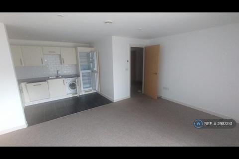 1 bedroom flat to rent, Chantry Close, West Drayton, UB7