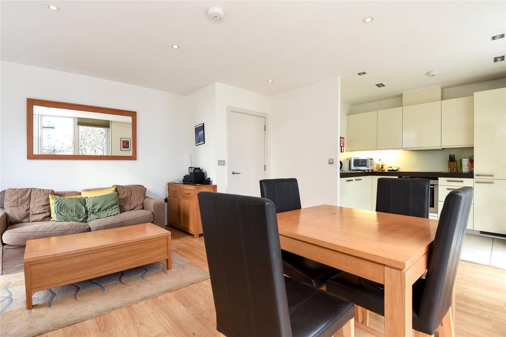 Apartment in London - View 3
