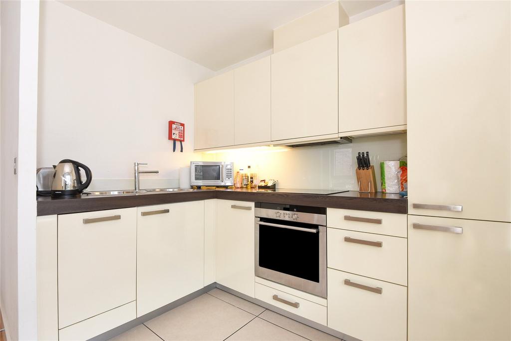 Apartment in London - View 4
