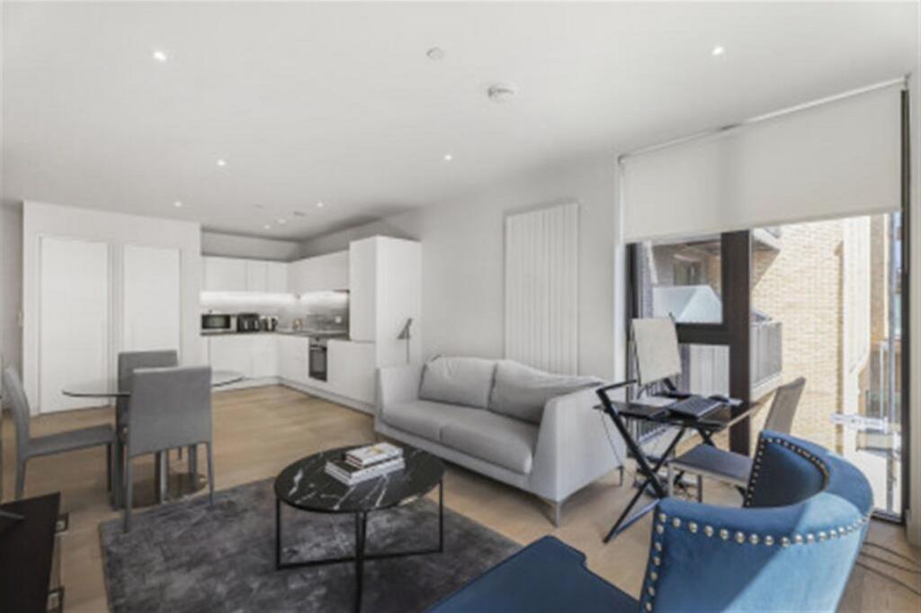 Admiralty Avenue, London, E16 - View 4