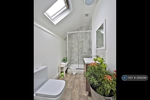 1 bedroom in a flat share to rent, Linthorpe Road, Middlesbrough, TS1