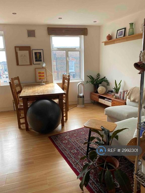 Apartment in London - View 3