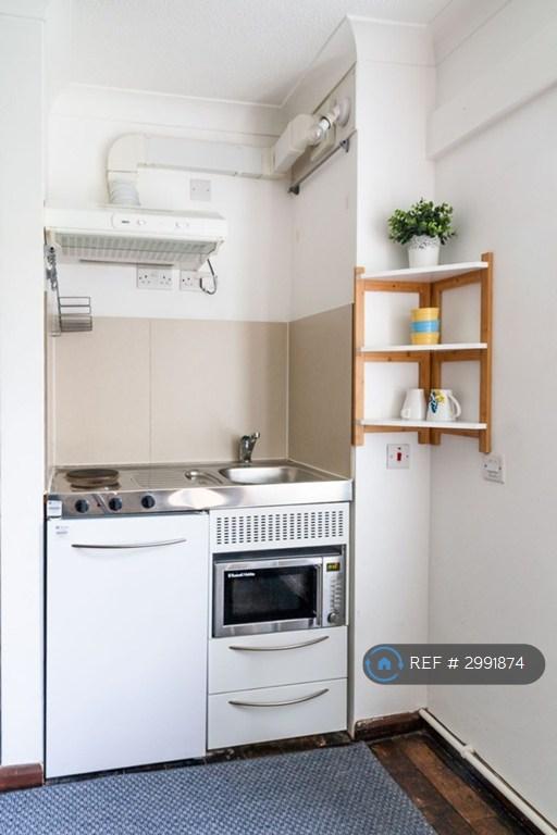 Apartment in London, Brondesbury Park, Brondesbury - View 3