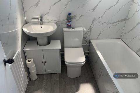 2 bedroom detached house to rent, Frederick St, Luton, LU2