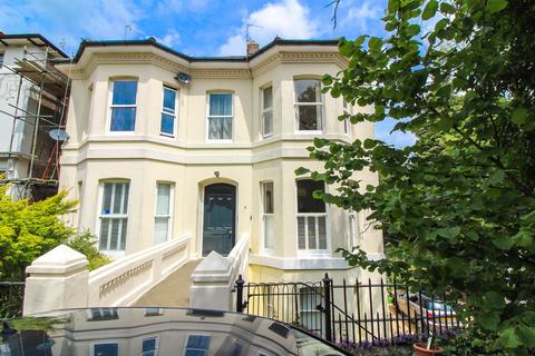 2 bed flat/apartment for rent in Rusthall Road, Tunbridge Wells, TN4