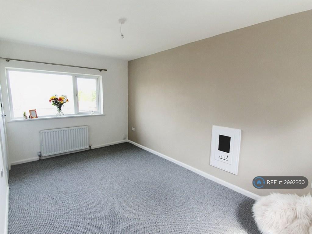 Leybourne Drive, Nottingham, NG5 - More
