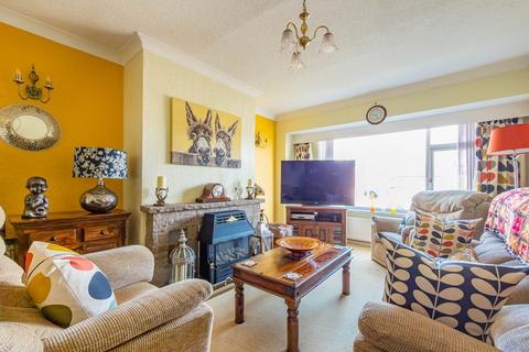 2 bedroom detached bungalow for sale, Smithies Moor Rise, Batley