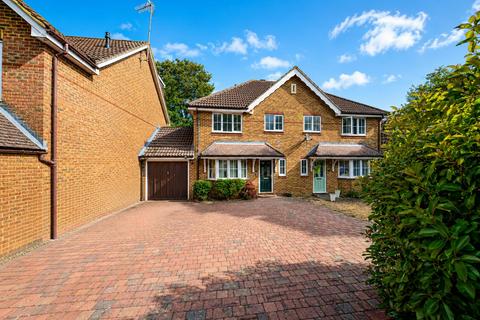 3 bedroom semi-detached house for sale, Hertford Road, Stevenage