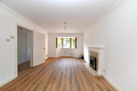 3 bedroom semi-detached house for sale, Hertford Road, Stevenage