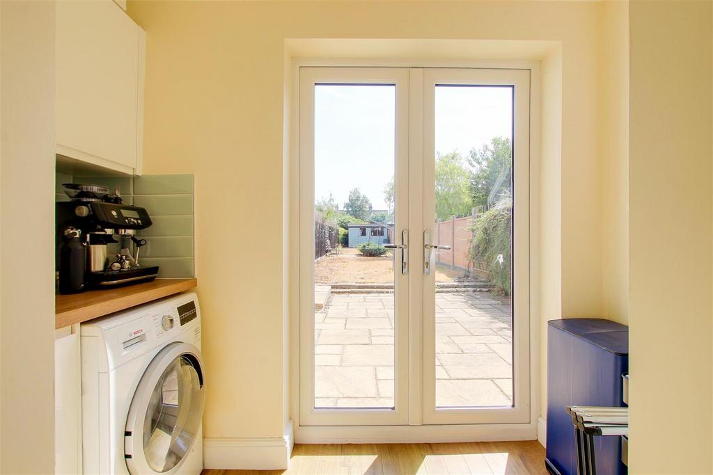 House in Cambridge, Petersfield - More