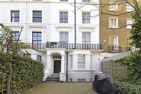 Studio to rent, St Petersburgh Pl, London W2