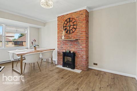 2 bedroom maisonette for sale, Blenheim Close, Greenford