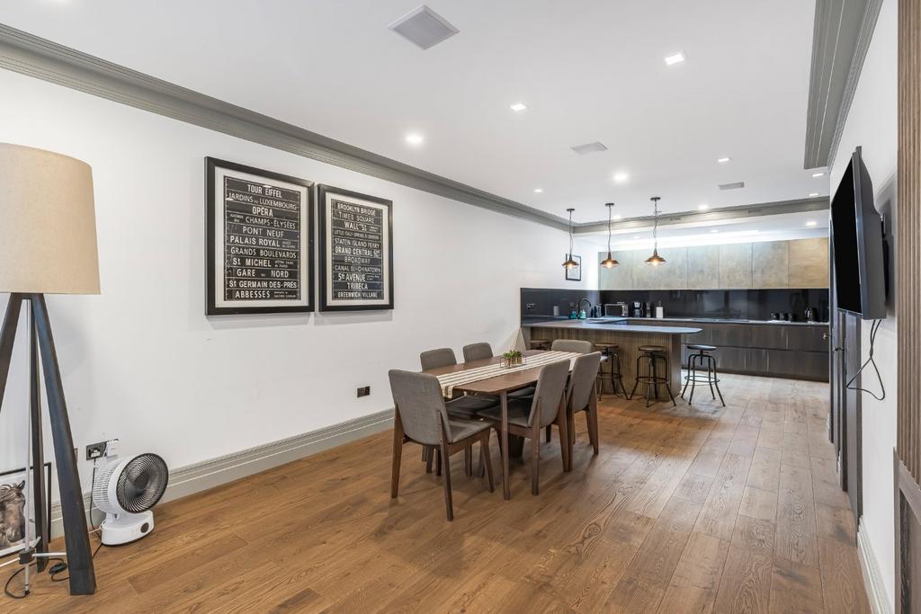 House in London - More