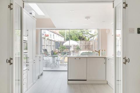 4 bedroom end of terrace house for sale, Palace Road, Bromley, BR1