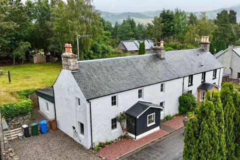 3 bedroom semi-detached house for sale, 11 Lewiston, Drumnadrochit, Inverness, IV63 6UW