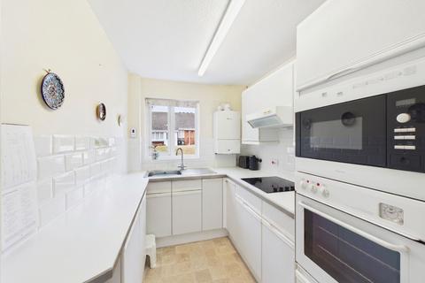 2 bedroom ground floor flat for sale, Rushers Close, Pershore, WR10