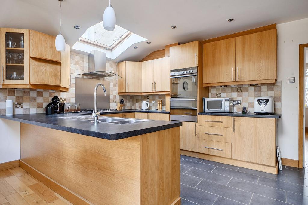 Kitchen / Breakfast Room