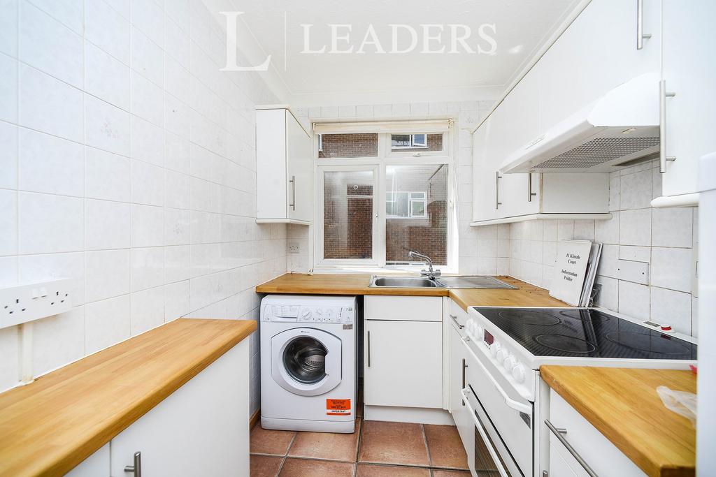 Apartment in Hove, Brighton and Hove - View 2
