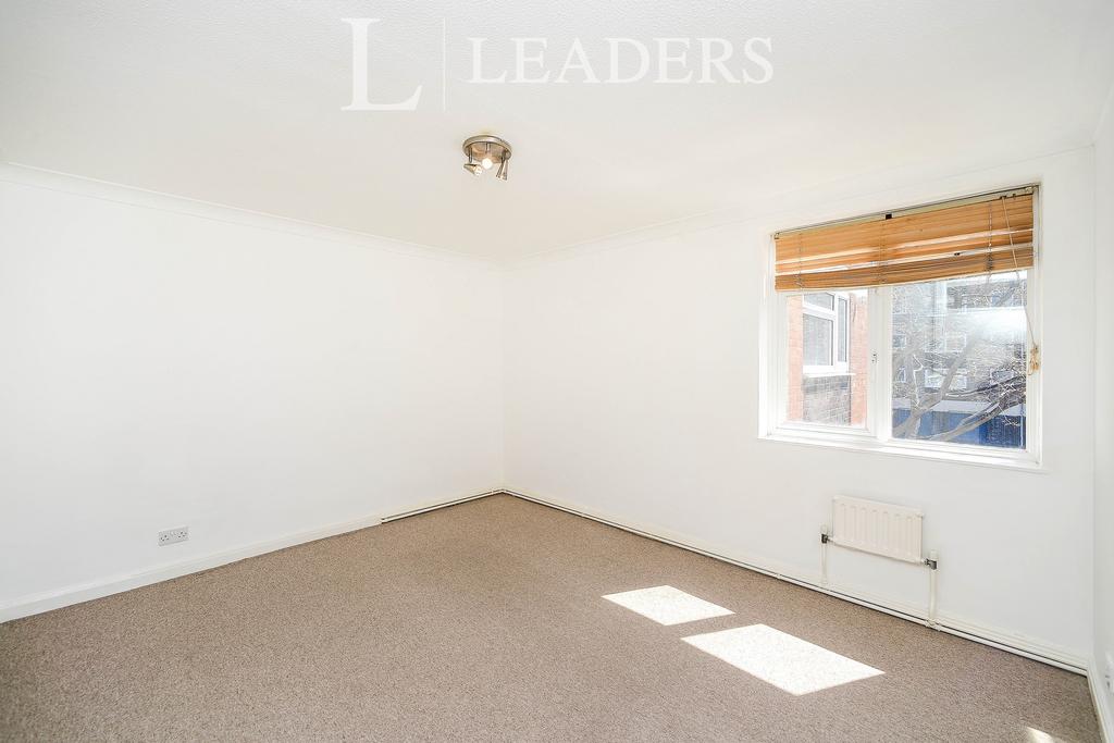 Apartment in Hove, Brighton and Hove - View 3