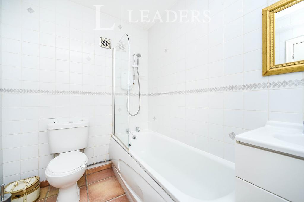 Apartment in Hove, Brighton and Hove - View 4