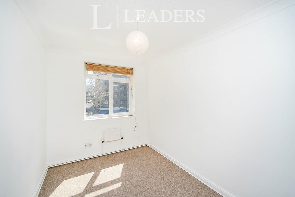 Apartment in Hove, Brighton and Hove - View 6