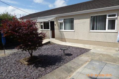 3 bedroom semi-detached bungalow to rent, Carmarthen, ,