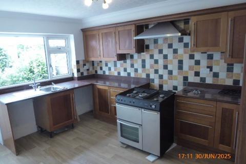 3 bedroom semi-detached bungalow to rent, Carmarthen, ,