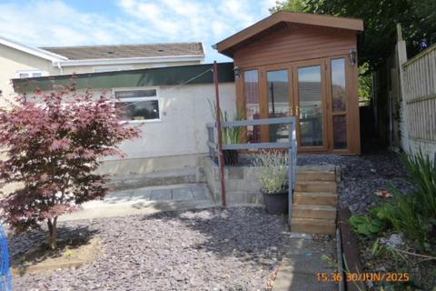 3 bedroom semi-detached bungalow to rent, Carmarthen, ,