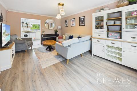 4 bedroom semi-detached house for sale, St Helens Crescent, Burton Joyce, Nottingham