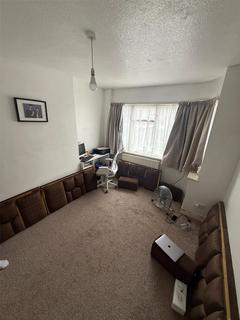 4 bedroom semi-detached house to rent, Ruislip, London HA4