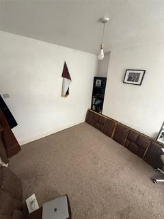 4 bedroom semi-detached house to rent, Ruislip, London HA4