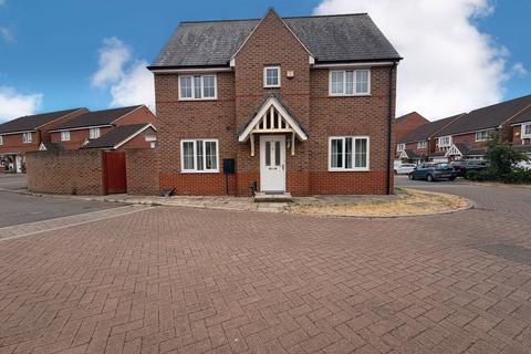 3 bedroom detached house to rent, Diamond Jubilee Close, Gloucester, GL1