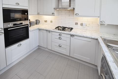2 bedroom apartment for sale, Jim Laker Place, Bradford BD18