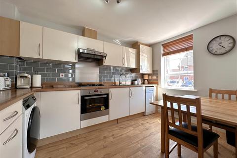 3 bedroom end of terrace house for sale, Carmelita Avenue, Fernwood, Newark