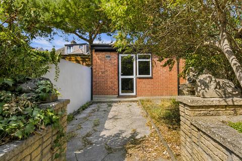 undefined, Doyle Gardens, Kensal Rise NW10