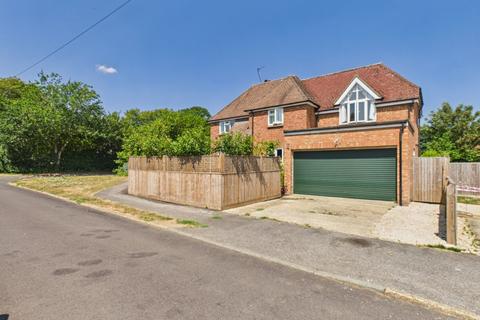 4 bedroom semi-detached house for sale, Meadow Way, Hyde Heath, Amersham, Buckinghamshire, HP6