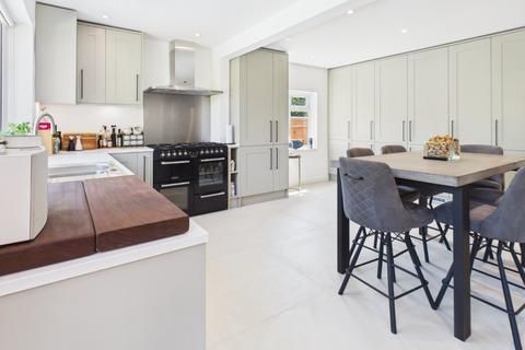 4 bedroom semi-detached house for sale, Meadow Way, Hyde Heath, Amersham, Buckinghamshire, HP6
