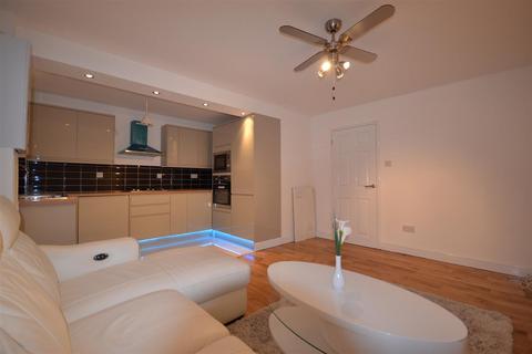 1 bedroom flat to rent, Green Pond Close, London E17
